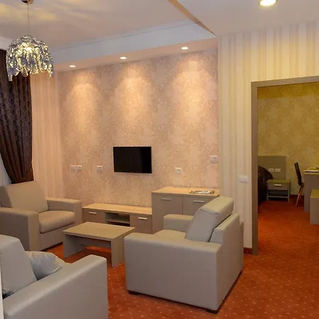Hotel Mondial Boutique 4*